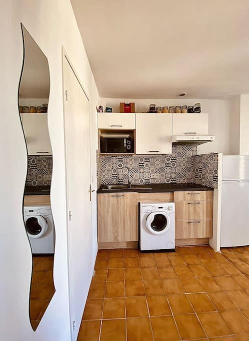 Studio Avec Vue Sur La Major Apartment Marseille Bagian luar foto